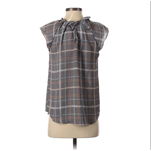 LC LAUREN CONRAD Sleeveless Grey Squares Blouse - Picture 2 of 6